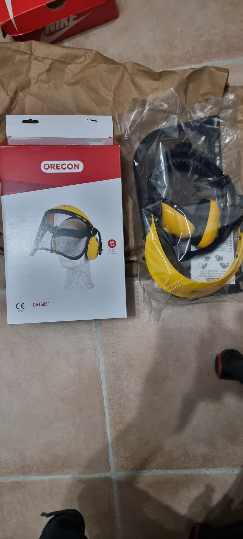 Oregon Serre-tête visière maille protection visage anti-bruit