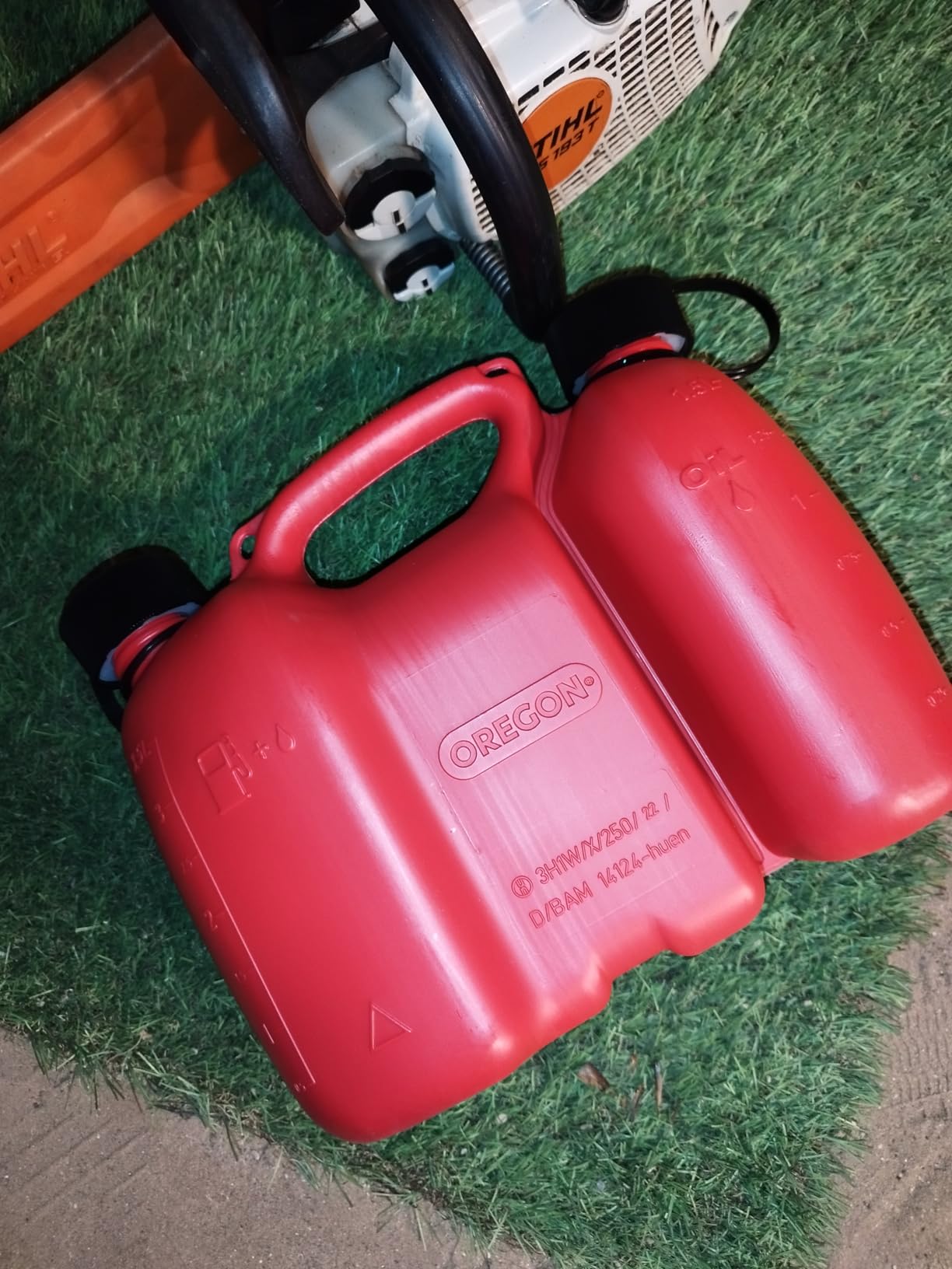 Oregon 562407 Combi-Can Bidon 5 L + 3 L Rouge